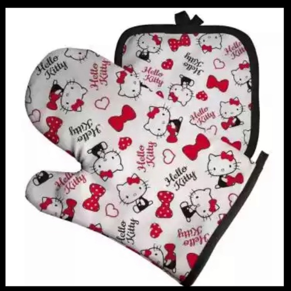 Hello Kitty Other - 🔥CLEARANCE🔥Hello Kitty oven mitt and glove set
